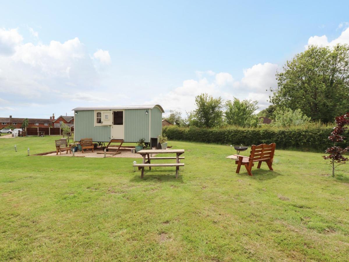 Honeybee Lodge Woodhall Spa Exterior foto
