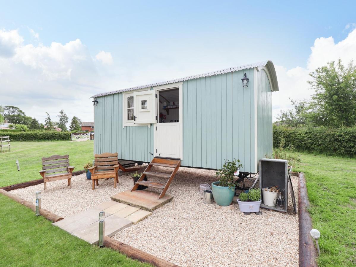 Honeybee Lodge Woodhall Spa Exterior foto