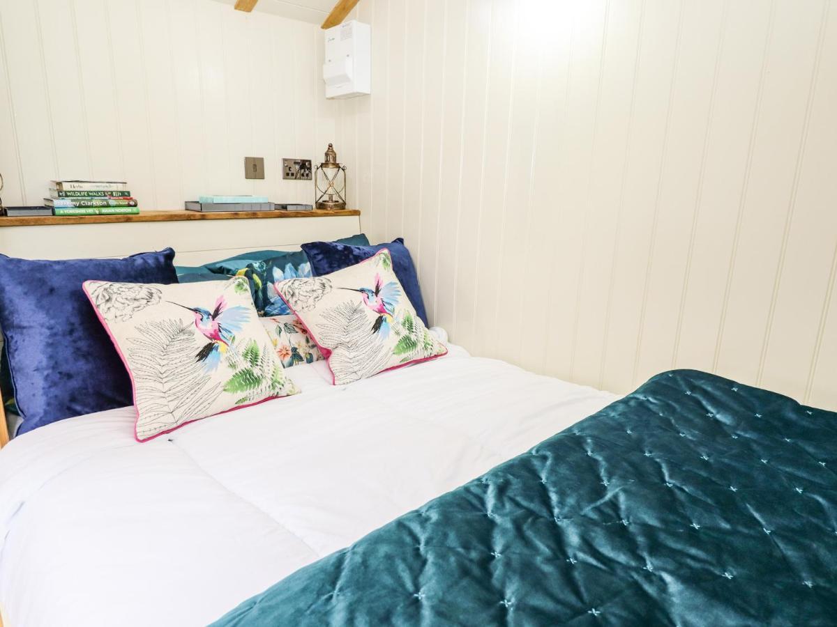 Honeybee Lodge Woodhall Spa Exterior foto